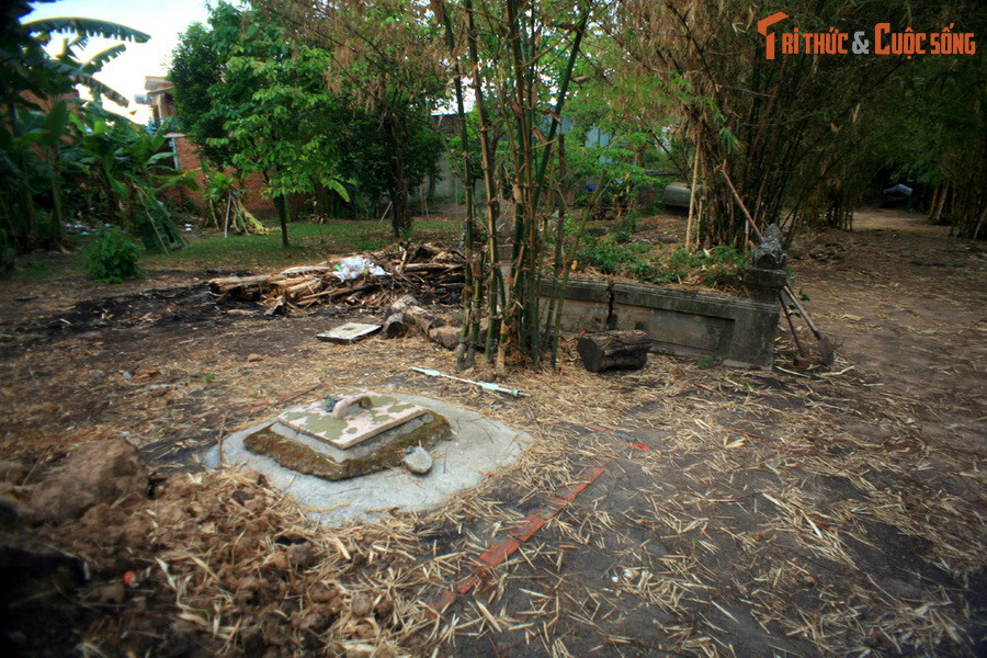 1. Nằm ở phường Phú Thọ Hòa, quận Tân Phú, TPHCM, địa đạo Phú Thọ Hòa là một hệ thống địa đạo từng phát triển mạnh ở phía Tây nội đô Sài Gòn thời kỳ chống Pháp và chống Mỹ. Được xây dựng từ năm 1947 và mở rộng liên tục trong nhiều năm sau, địa đạo có tổng chiều dài hơn chục km.