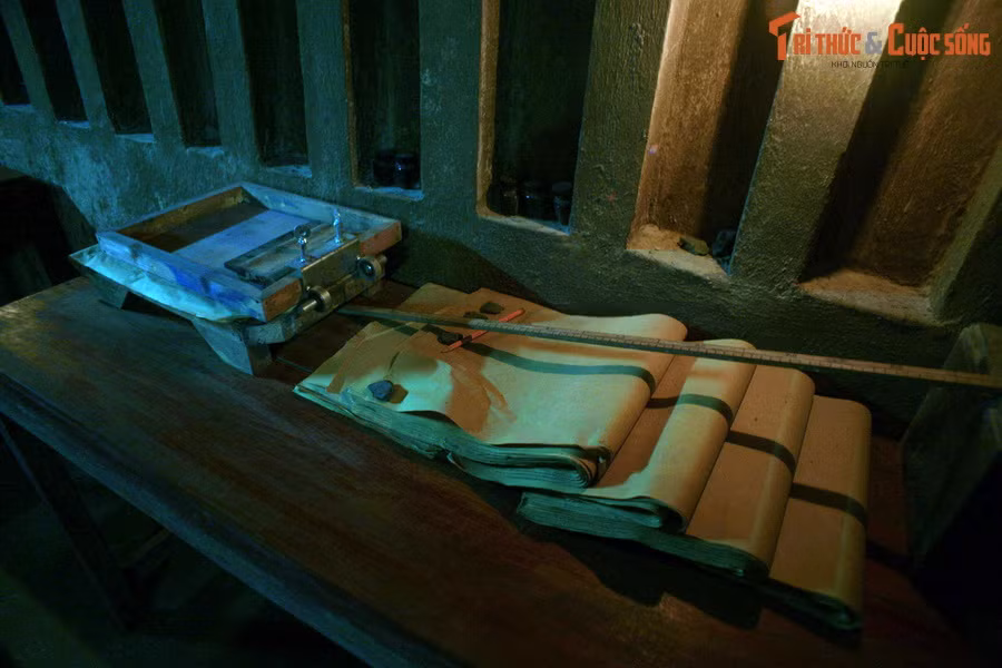 Khi cơ sở hoạt động tại 122/351 Minh Mạng bị lộ, tên công an Đoàn Văn Khoa đã chiếm ngụ ngôi nhà này từ năm 1958-1975 mà không biết gì về căn hầm. Sau 1975, hầm được khai quật và trùng tu. Những chứng tích của một thời kỳ chiến đấu được khôi phục nguyên vẹn.