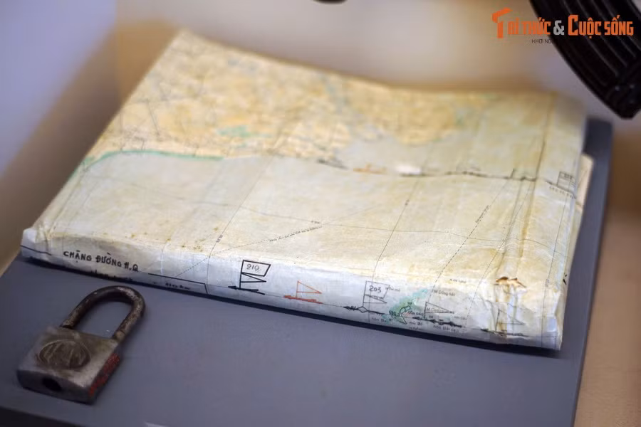 Tấm bản đồ của Đại tá Hoàng Đan, Phó Tư lệnh Quân đoàn 2, sử dụng khi chỉ huy Quân đoàn hành quân thần tốc từ Nha Trang vào Đông Nam Sài Gòn, tham gia Chiến dịch Hồ Chí Minh.