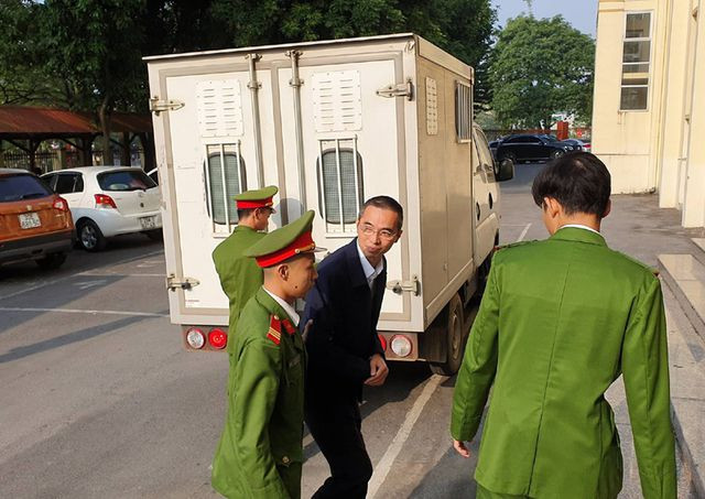 Xet xu duong day danh bac nghin ty: VKS phan bac ly do dung doan kiem tra