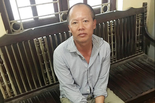 Danh tính các nạn nhân tử vong gồm ông Nguyễn Văn Hải (SN 1969, em ruột Đông) và con gái ông Hải là Nguyễn Thị Bắc (SN 1991) tử vong tại chỗ; bà Doãn Thị Việt (SN 1971, vợ ông Hải) và cháu gái ông Hải là Nguyễn Huyền My (SN 2018) tử vong tại bệnh viện.