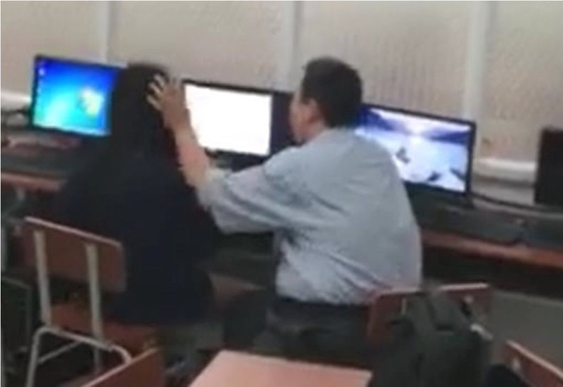 Lãnh đạo Nhà Thiếu nhi TP HCM biết thêm, đã cho thầy giáo trong video làm bản tường trình sự việc, đồng thời mời phụ huynh của nữ sinh làm việc. Trong bản tường trình, thầy giáo cho rằng ông nhìn thấy hình dán dưới mắt cá chân của học sinh, tưởng là hình xăm, nên yêu cầu cho xem. 