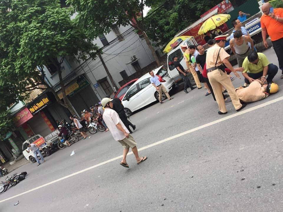  Trung úy CSGT bị xe máy tông gục trên quốc lộ: Chiều 29/5/2019, tổ công tác 141 Công an TP Hà Nội ra hiệu dừng xe nam thanh niên xăm trổ điều khiển xe máy không đội mũ bảo hiểm di chuyển trên quốc lộ 32, đoạn qua huyện Đan Phượng.