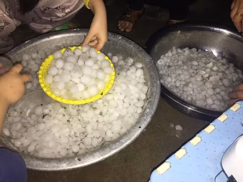 Mua da to nhu qua trung ga doi xuong Lao Cai do khong khi lanh