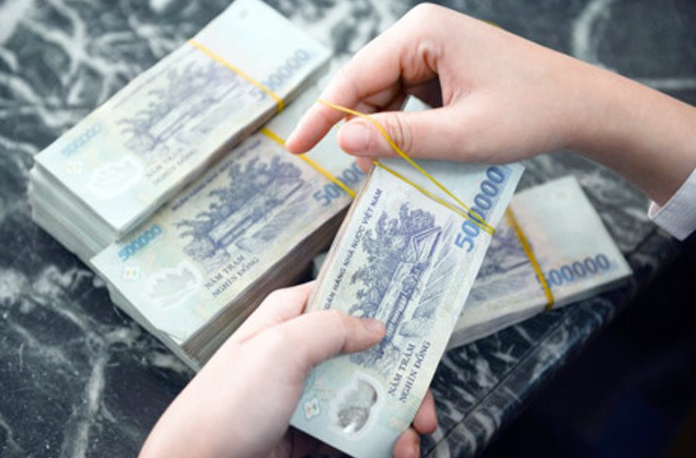 Theo kết quả điều tra ban đầu, từ năm 2013 - 2019, dù không được UBND tỉnh Đắk Nông cho thuê đất tại tiểu khu 1657 ( do Công ty TNHH MTV Lâm nghiệp Đắk N'Tao quản lý), nhưng Chí đã làm giả các văn bản, giấy tờ với nội dung thể hiện UBND tỉnh Đắk Nông và các Sở, ngành chỉ đạo, hướng dẫn Công ty Ngọc Sơn thực hiện các thủ tục xin thuê đất tại tiểu khu 1657, với diện tích 300 ha.