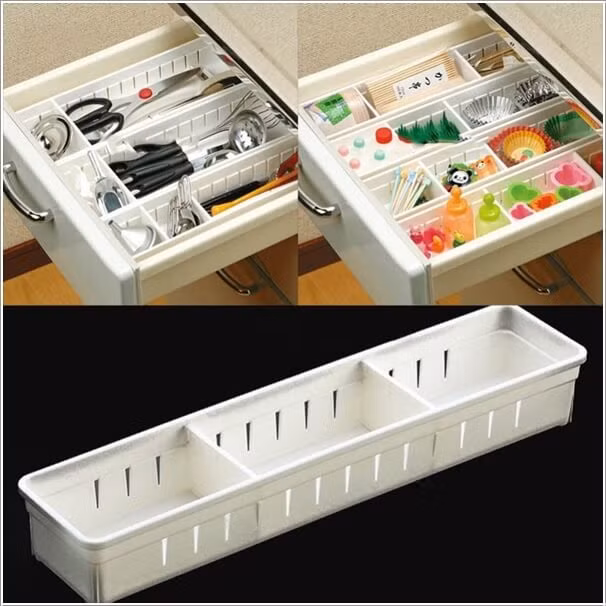 Bạn có thể dụng các giỏ nhựa nhiều ngăn để phân chia các đồ nhựa và đồ kim loại riêng trong ngăn kéo.
