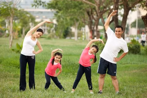 Tu can choi giua ruong den biet thu trieu do cua MC noi tieng