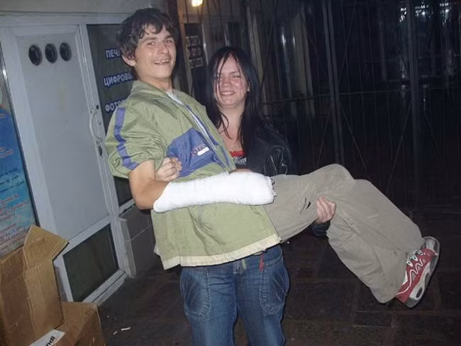 Anh không phải lo lắng gì hết khi đã có em ở bên cạnh.