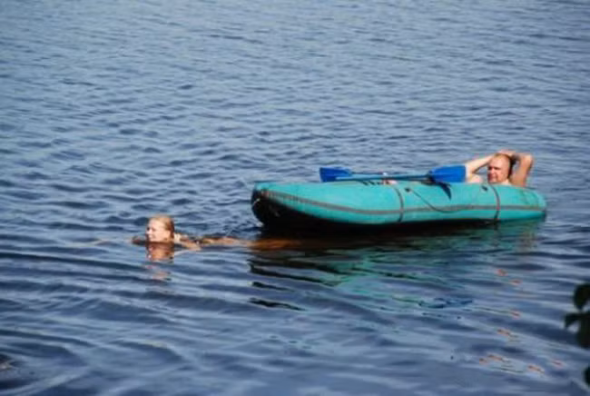 Chồng giúp vợ tập luyện để đi thi Olympic.