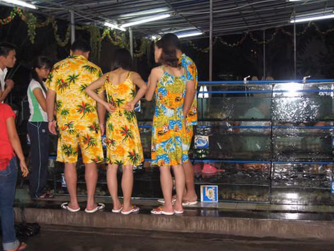 Cặp nào phải rõ ràng "đôi" đấy nhé.