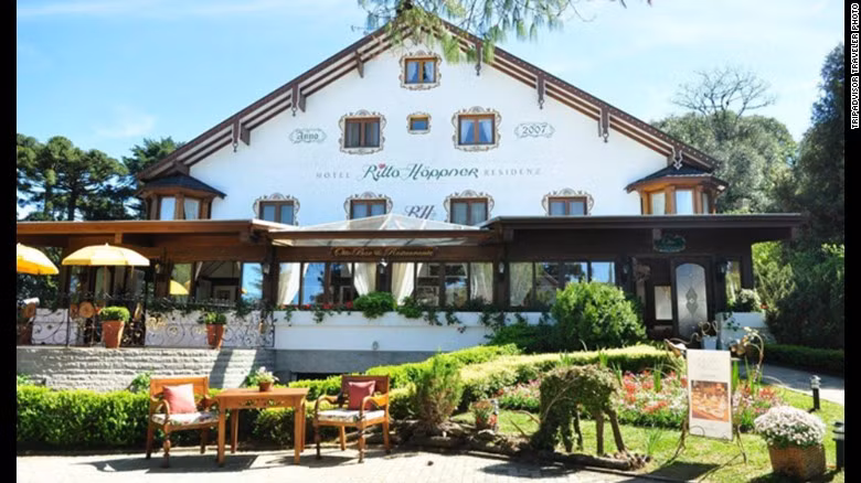 10. Khách sạn Ritta Höppner, Gramado, Brazil, đứng thứ 10 trong danh sách với giá phòng là 185 USD/đêm.
