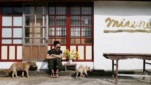 Lý do chính khiến họ đến với nhau là vì tình yêu âm nhạc, tình cảm với thiên nhiên và động vật. Sau khi kết hôn, vợ chồng Lee Hyori chuyển đến đảo Jeju sinh sống. Ngôi nhà giản dị của vợ chồng Lee Hyori trên đảo Jeju khá đơn giản song cuộc sống của họ không kém phần thú vị.