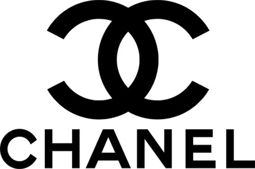 Chanel: Logo của thương hiệu thời trang Chanel có hình 2 chữ C lồng vào nhau. Logo nổi tiếng này được giới thiệu lần đầu vào năm 1925 khi logo được đính trên chai nước hoa huyền thoại Chanel #5. Có rất nhiều câu chuyện đằng sau lịch sử của logo này.