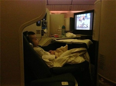 Cậu bé cũng có niềm đam mê thích xe giống bố. Ngay từ nhỏ, bé đã thích ngồi lái xe hơi dù là xe đồ chơi. Bộ sưu tập xe của Subeo cũng rất phong phú. Cậu bé được bố mẹ đưa đi du lịch bằng máy bay và ngồi tại khoang hạng thương nhân. Hồ Ngọc Hà từng khiến fan trầm trồ khi chia sẻ ảnh Subeo ngồi thoải mái xem phim trên máy bay.