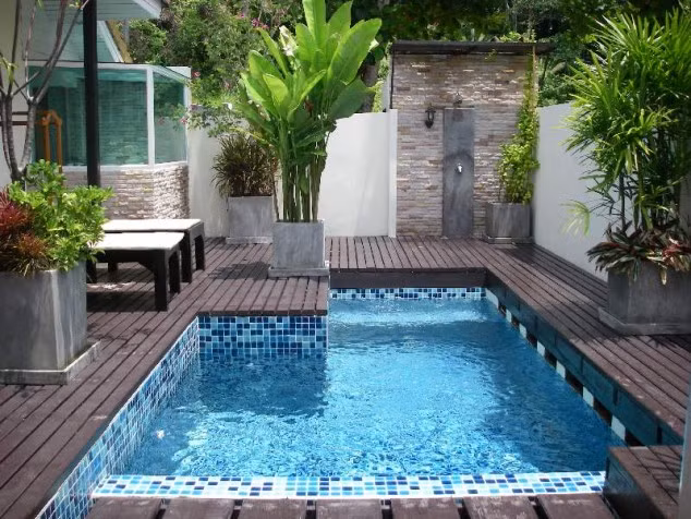 Thư giãn trong hồ bơi này thật sự khiến bạn quên đi cảm giác nóng nực.