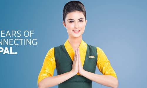 Dù là hãng bay kém an toàn song Tara Air sở hữu dàn tiếp viên hàng không khá ưa nhìn.