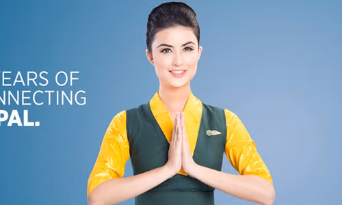 Dù là hãng bay kém an toàn song Tara Air sở hữu dàn tiếp viên hàng không khá ưa nhìn.