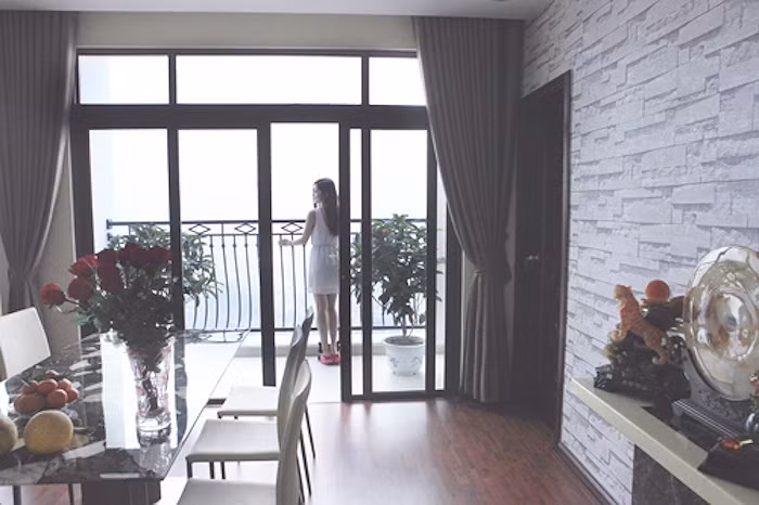 Huyền My hiện sống trong căn hộ sang trọng nằm trên tầng 17 của khu chung cư cao cấp Hà Nội.