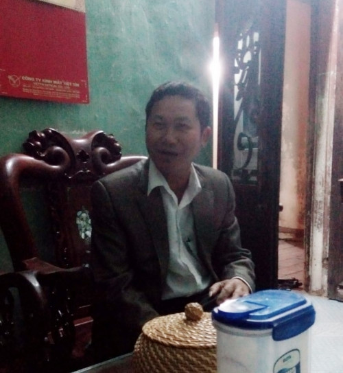 Ông Nguyễn Đức Thiện, trưởng khu Vân Trại đang trao đổi với PV.