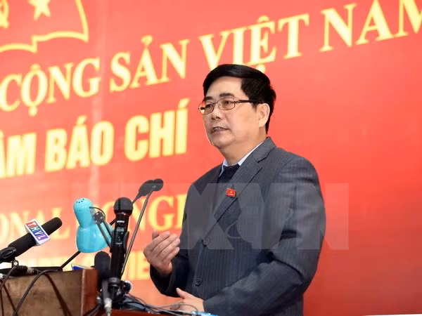 Đồng chí Cao Đức Phát, Ủy viên Trung ương Đảng, Bộ trưởng Bộ Nông nghiệp và Phát triển Nông thôn trả lời phỏng vấn các cơ quan báo chí sáng 24/1. (Nguồn: TTXVN).