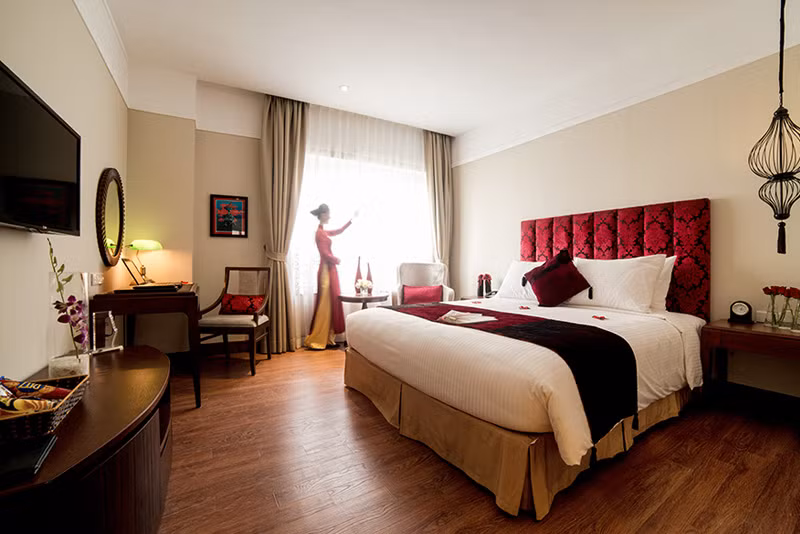 Khách sạn 5 sao này gồm 50 phòng nghỉ rộng rãi và sang trọng.