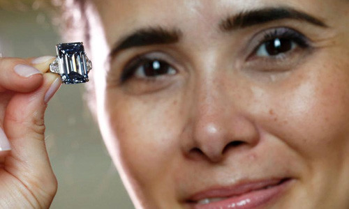 Đây là báu vật mới nhất trong lịch sử các viên kim cương xanh được đấu giá ở Christie.