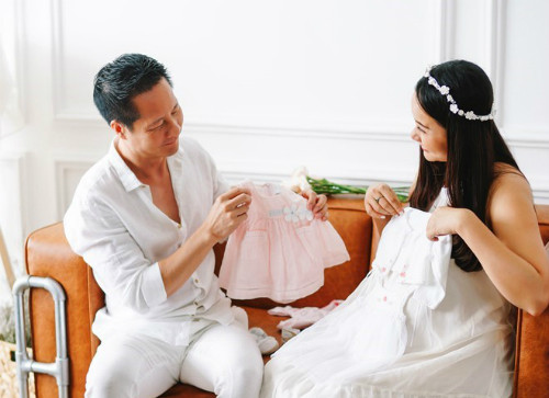 Sau khi ly hôn với vợ cũ - người mẫu Ngọc Thúy, số tài sản được kê khai trong vụ tranh chấp này bao gồm 9 căn hộ cao cấp ở quận 1; 13 lô đất và biệt thự ở TP Phan Thiết, tỉnh Bình Thuận; 3 lô đất ở TP Vũng Tàu. Không chỉ vậy, đại gia này cũng có nhiều bất động sản ở nước ngoài.