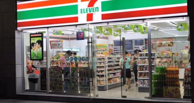Với sự tham gia của 7-Eleven trong thời gian tới, dự đoán thị trường bán lẻ của Việt Nam sẽ trở nên cạnh tranh cực kỳ gay gắt.