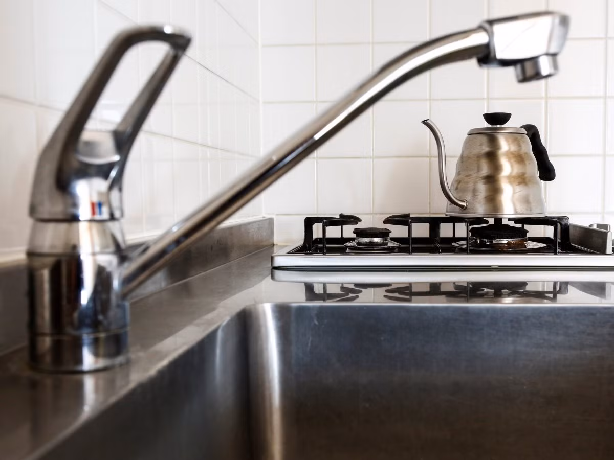 Đối với những người theo chủ nghĩa tối giản, việc loại bỏ hầu hết đồ dùng trong nhà giúp họ biết cách chọn lọc, chỉ giữ lại những món đồ mà mình thật sự thích hoặc thực sự hữu dụng trong cuộc sống.