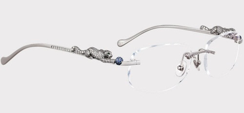 4. Cartier Panthere Glasses, giá 159.000 USD (3,5 tỷ đồng). Chiếc kính có khung làm từ vàng trắng 18k, đính 561 viên kim cương và 645 viên đá sapphire màu xanh dương.