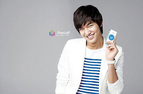 Lee Min Ho: Thành công với bộ phim Người thừa kế, Lee Min Ho ký 13 hợp đồng quảng cáo trong 1 năm và thu về 15 triệu USD (khoảng 340 tỷ đồng).
