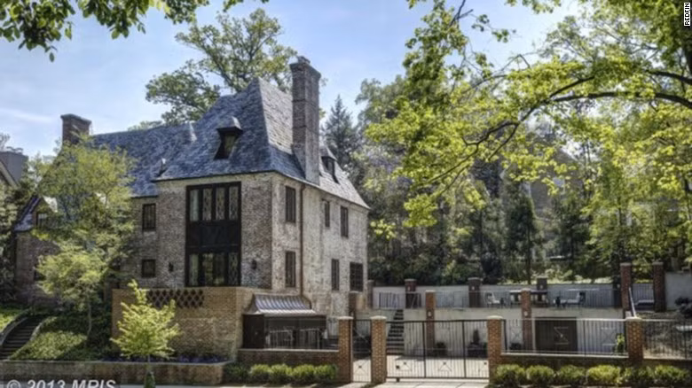 Theo đó, biệt thự của gia đình Tổng thống Mỹ Barack Obama sẽ thuê có diện tích khoảng 700m2 ở Kalorama, Washington D.C.