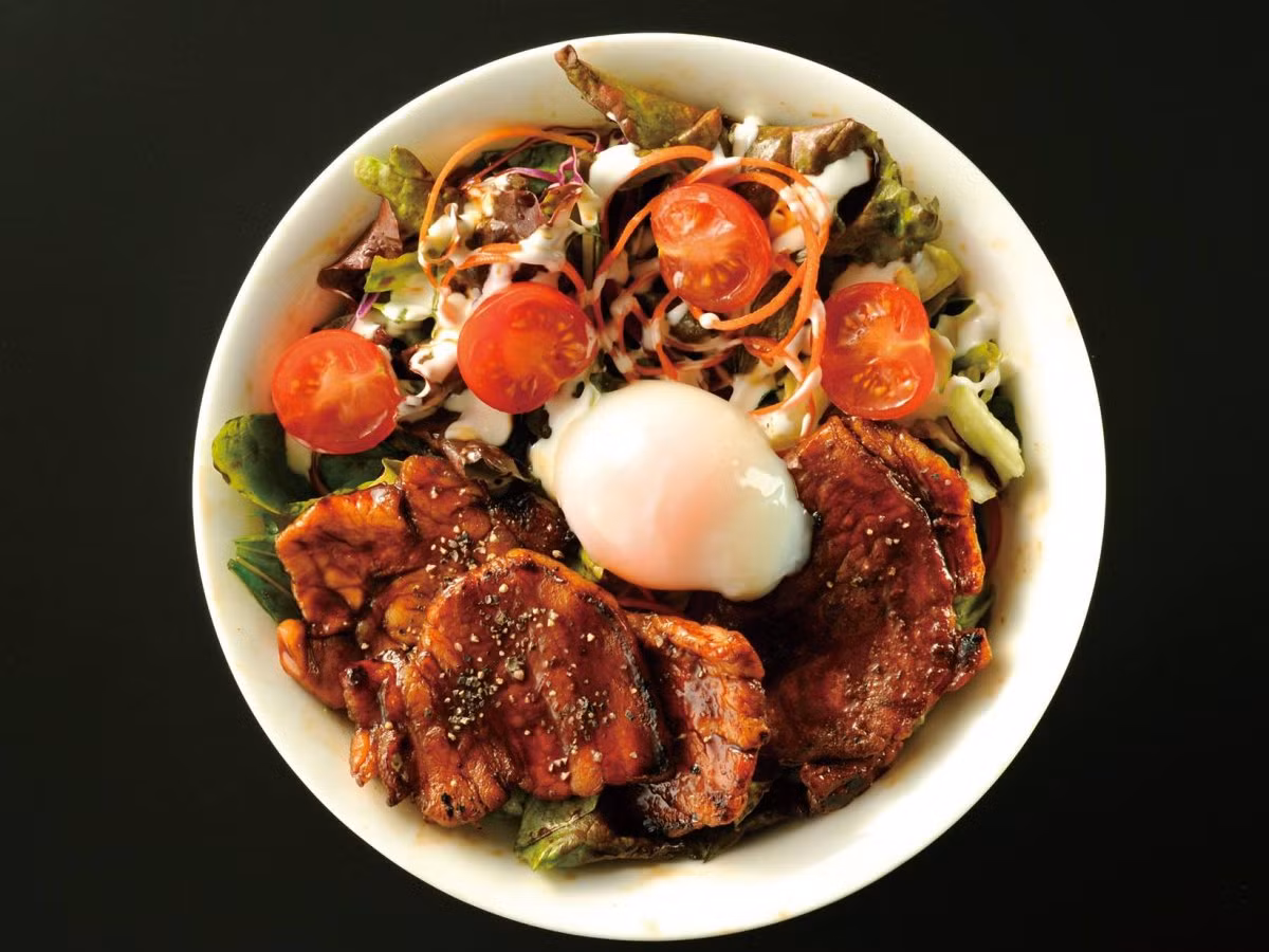 8. Sân bay Quốc tế Kansai (KIX) ở thành phố Izumisano, Nhật Bản: Bên cạnh một loạt các cửa hàng cà phê, nhà hàng và các điểm ăn nhanh, sân bay quốc tế Kansai là nơi tuyệt vời để bạn nếm món "okonomiyaki", một món bánh ngon Nhật Bản.