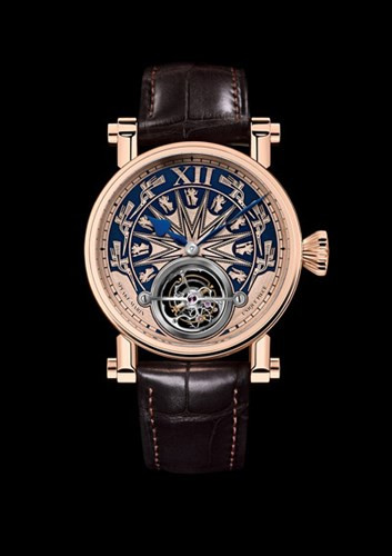 Chỉ có 8 chiếc đồng hồ Đông Sơn Tourbillon, mà mỗi chiếc là một độc bản. Điểm đặc biệt của các sản phẩm này là sử dụng cơ chế hoạt động Tourbillon loại bỏ các tác động của trọng lực bên ngoài giúp độ chính xác đạt đến tuyệt đối.