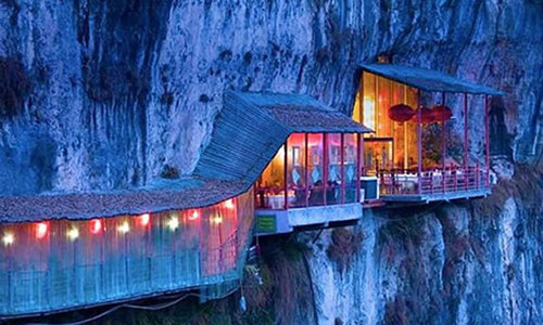 Nhà hàng vách núi Fangweng, Trung Quốc: Nhà hàng này nằm tại hẻm núi Xiling thuộc tỉnh Hà Bắc, Trung Quốc.
