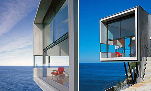 Thiết kế của ngôi nhà rất đặc biệt khi được xây thành hình vòng cung tạo nên tầm nhìn siêu ấn tượng khi đứng ở hai đầu tòa nhà.