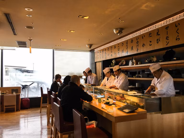 Sushi Kyotatsu, sân bay Narita Tokyo (Nhật Bản).