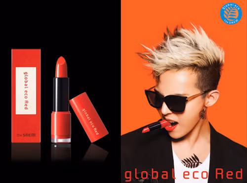 Trưởng nhóm G-Dragon của Big Bang quảng cáo túi xách và son môi nữ.