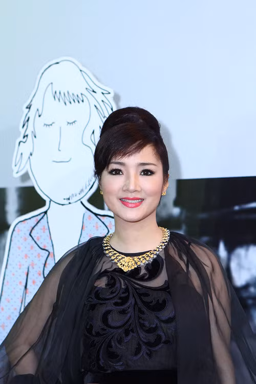 Năm 2013, người đẹp Giáng My gây sốc khi đi tham dự show thời trang tóc với bộ trang sức có giá 700 triệu đồng.