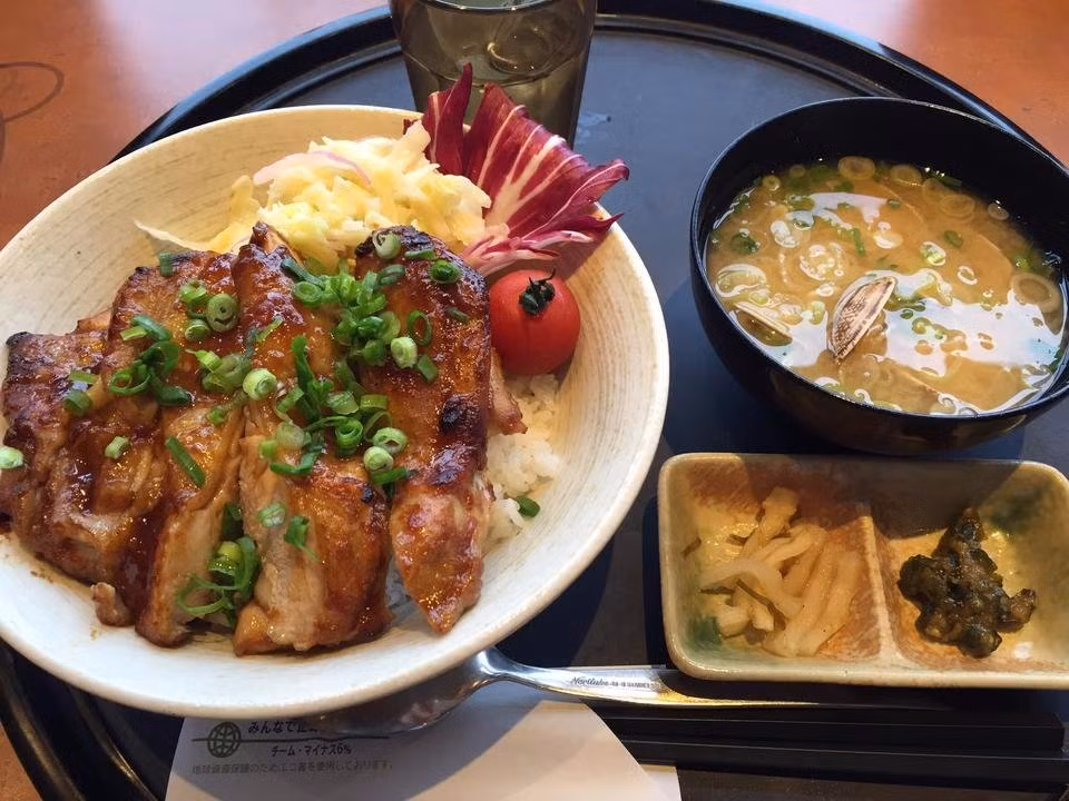 Du khách đặc biệt ca ngợi về món súp miso của nhà hàng Blue Sky Miso Kitchen.