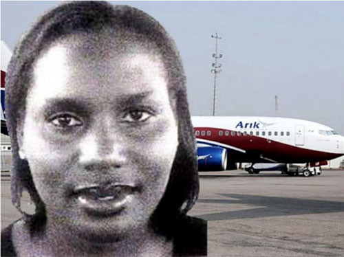 Tháng 5/2013, nữ tiếp viên Temitayo Daramola, 37 tuổi, của hãng Hàng không Arik Air bị buộc tội nhập khẩu ma túy loại A. Daramola bị bắt tại sân bay Heathrow, London, Anh, với lượng coaine trị giá 600.000 bảng Anh (gần 1 triệu USD). Các quan chức thuộc Lực lượng Biên phòng phát hiện 6 kg ma túy trên xe bus chở phi hành đoàn của chuyến bay từ Lagos tới London.