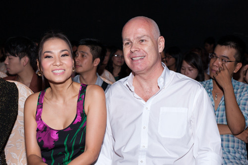 Ra đời năm 2006, Global Home hiện tự nhận là một trong những nhà sản xuất hàng đầu của Việt Nam về đồ gỗ nội thất trong nhà với những sản phẩm thủ công, xuất tại cơ sở Việt Nam với chất lượng và giá cả cạnh tranh.