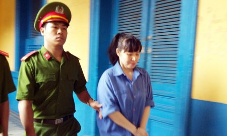 Phạm Thị Thủy Tiên sau phiên tòa.