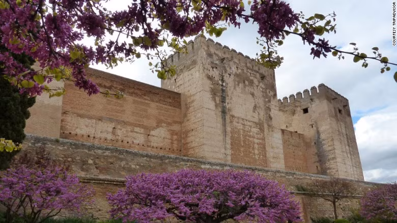 8. Quần thể cung điện Alhambra ở Granada, Tây Ban Nha.