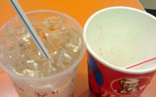 Hồi năm 2013, Đài truyền hình Trung Quốc tuyên bố chuỗi cửa hàng của KFC tại Bắc Kinh vi phạm nghiêm trọng quy định về vệ sinh an toàn thực phẩm khi nước đá sử dụng trong các loại đồ uống giải khát mà cửa hàng này bày bán có số lượng vi khuẩn cao hơn 13 lần so với nước ở nhà vệ sinh và cao hơn 18 lần so với quy định tiêu chuẩn.