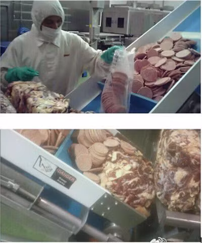 Bên cạnh đó, thương hiệu đồ ăn nhanh này còn vướng phải một số vụ lùm xùm thực phẩm nữa như thịt quá hạn, miếng gà lúc nhúc dòi hay hamburger chứa thịt gà sống nguyên vẫn mang đến phục vụ khách hàng.