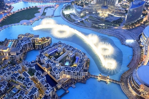 6. Các tiểu vương quốc Ảrập thống nhất (UAE), giá một lít xăng: 0,44 USD (9.800 đồng).