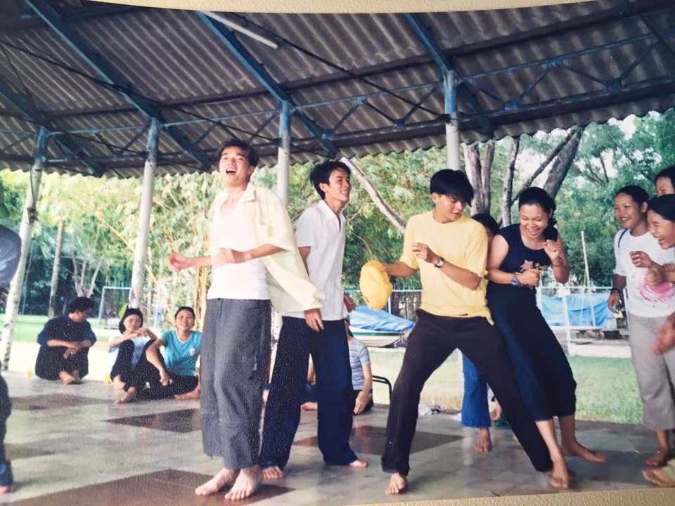 Dam Vinh Hung cung tung co mot thoi “tre trau” nhu the!-Hinh-4