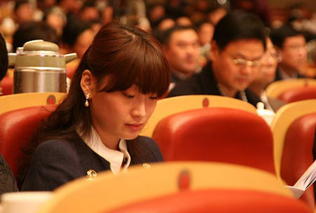 Năm 2013, ái nữ duy nhất của tỷ phú Zong Qinghou thừa nhận dù giàu có ở tuổi 30 nhưng cô vẫn chưa từng có bạn trai.