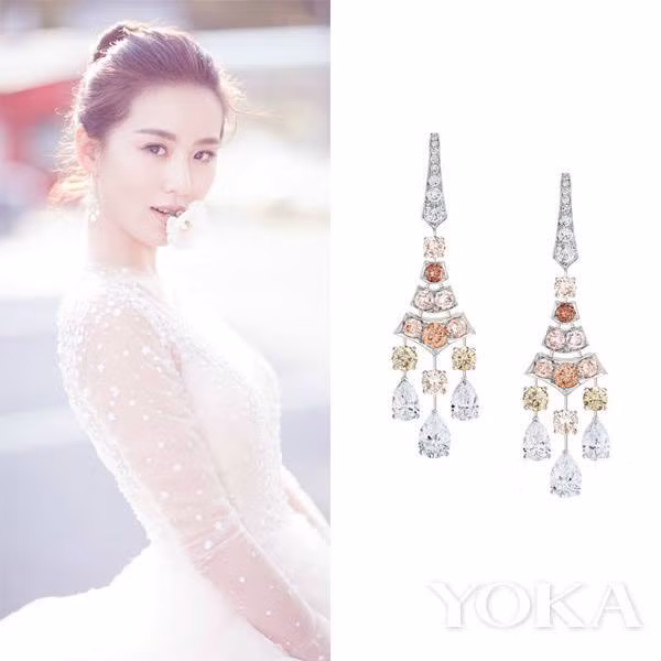 Đôi hoa tai kim cương Sunrise Frost thuộc dòng Phenomena của hãng De Beers trị giá 58,5 vạn NDT. Ảnh: Yoka.